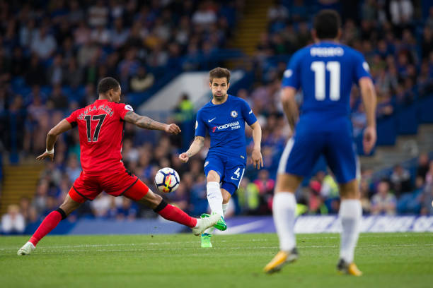 通过巧妙的 通过巧妙的