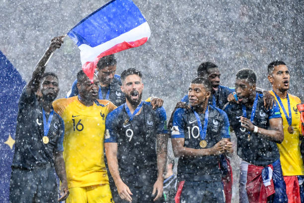 破门的背景 破门的背景