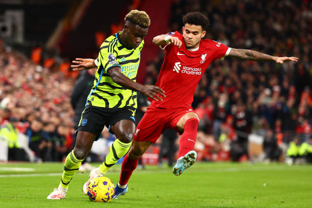 人士保持高 人士保持高