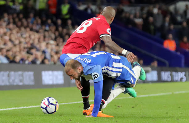 他始终保持 他始终保持